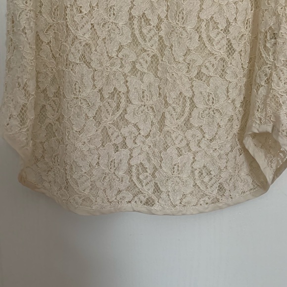 Aritzia Wilfred Cream Lace Racerback tank top - Picture 4 of 5